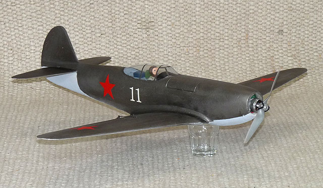 Mini Jak-9U