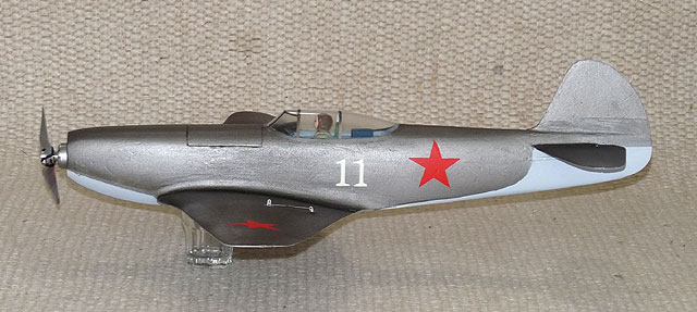 Mini Jak-9U